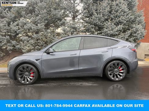 Used 2023 Tesla Model Y Performance image 4