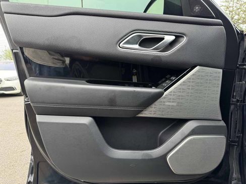 Used 2020 Land Rover Range Rover Velar S image 25