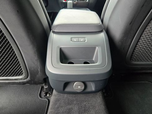 Used 2025 Volvo V60 B5 Cross Country Plus AWD/4WD image 36
