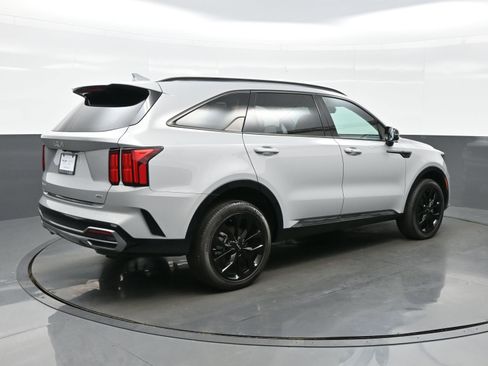 Used 2023 Kia Sorento SX image 6