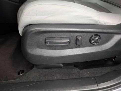 Used 2020 Honda CR-V EX image 40