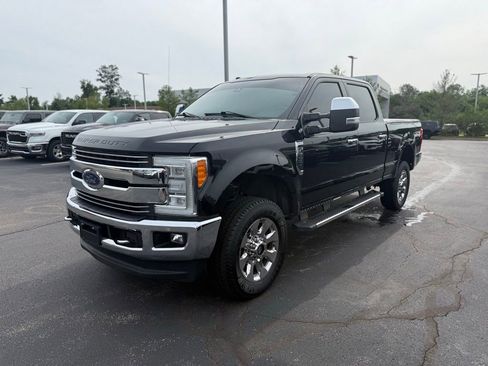 Used 2018 Ford F250 Lariat w/ Lariat Ultimate Package AWD/4WD image 7
