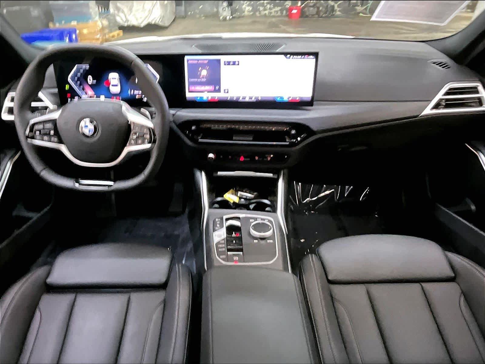 Used 2025 BMW 330i Sedan w/ Convenience Package RWD image 19