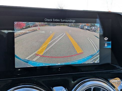 Used 2022 Mercedes-Benz GLA 250 4MATIC image 18