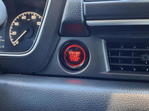 Used 2025 Honda Pilot EX-L image 11