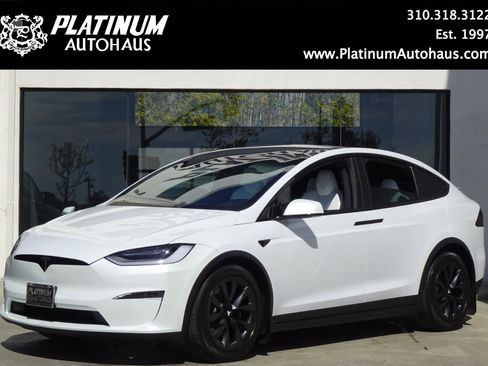 Used 2023 Tesla Model X image 1