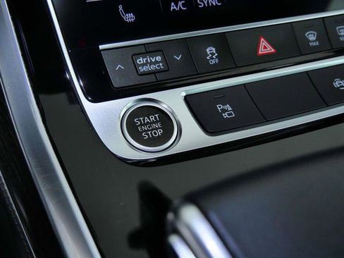 Used 2025 Audi Q7 3.0T Premium Plus image 23