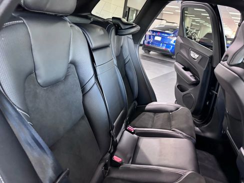 Used 2019 Volvo XC60 T5 R-Design w/ Protection Package Premier image 18