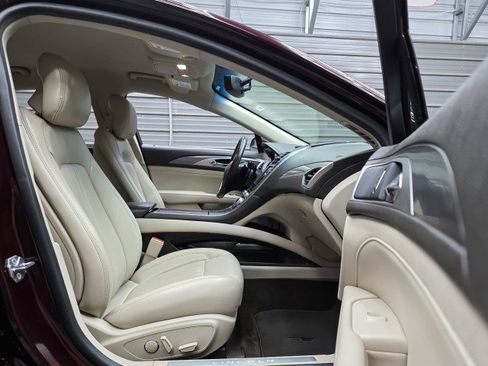 Used 2018 Lincoln MKZ Premiere FWD image 15