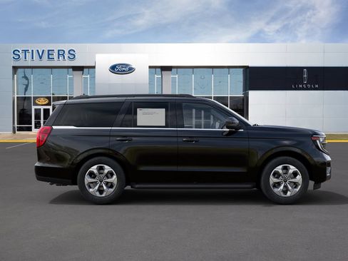 New 2027 Ford Expedition Active RWD image 8