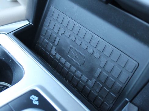 Used 2020 Ford Explorer Limited image 40