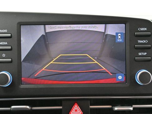 Used 2023 Hyundai Elantra SEL image 19