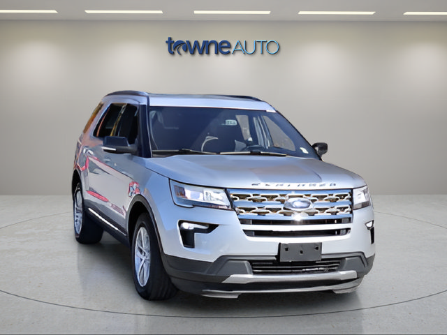 Used 2018 Ford Explorer XLT w/ Equipment Group 201A AWD/4WD image 6