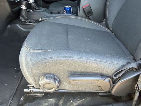 Used 2024 Jeep Gladiator Sport AWD/4WD image 13