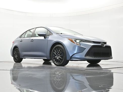 Used 2020 Toyota Corolla LE FWD image 37
