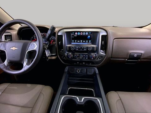 Used 2018 Chevrolet Silverado 1500 LTZ AWD/4WD image 15