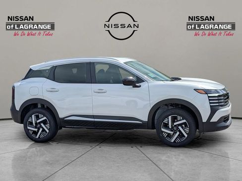 New 2026 Nissan Kicks SV image 4