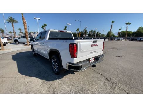 Used 2024 GMC Sierra 1500 SLT AWD/4WD image 6