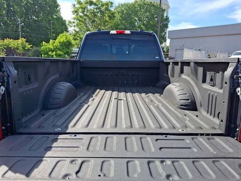 Used 2022 Ford F350 Lariat w/ Black Appearance Package AWD/4WD image 30