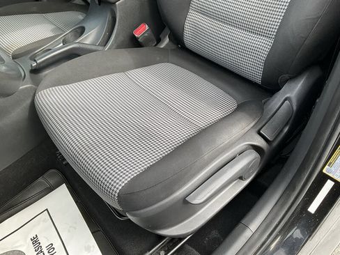 Used 2021 Hyundai Kona SE AWD/4WD image 17