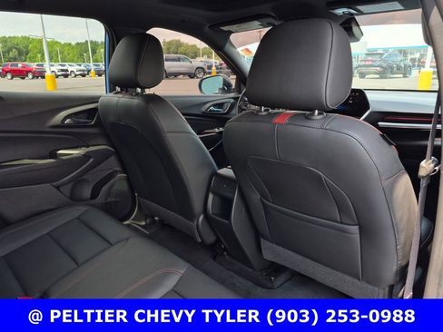 Used 2024 Chevrolet Trax RS w/ Sunroof Package FWD image 15