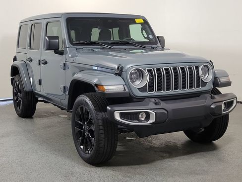Used 2025 Jeep Wrangler Unlimited Sahara w/ Safety Group image 1