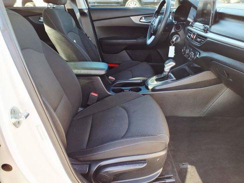Used 2021 Kia Forte LXS image 11