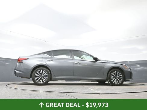 Used 2024 Nissan Altima 2.5 SV image 51