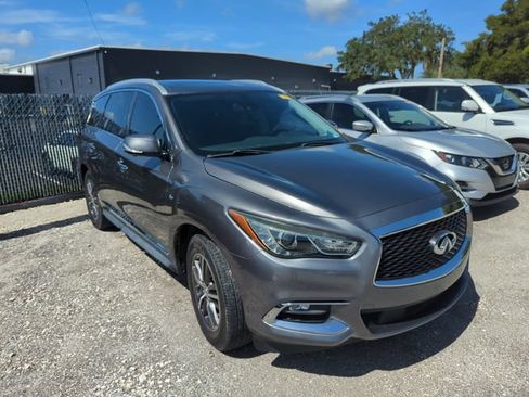 Used 2019 INFINITI QX60 Luxe w/ Essential Package FWD image 1