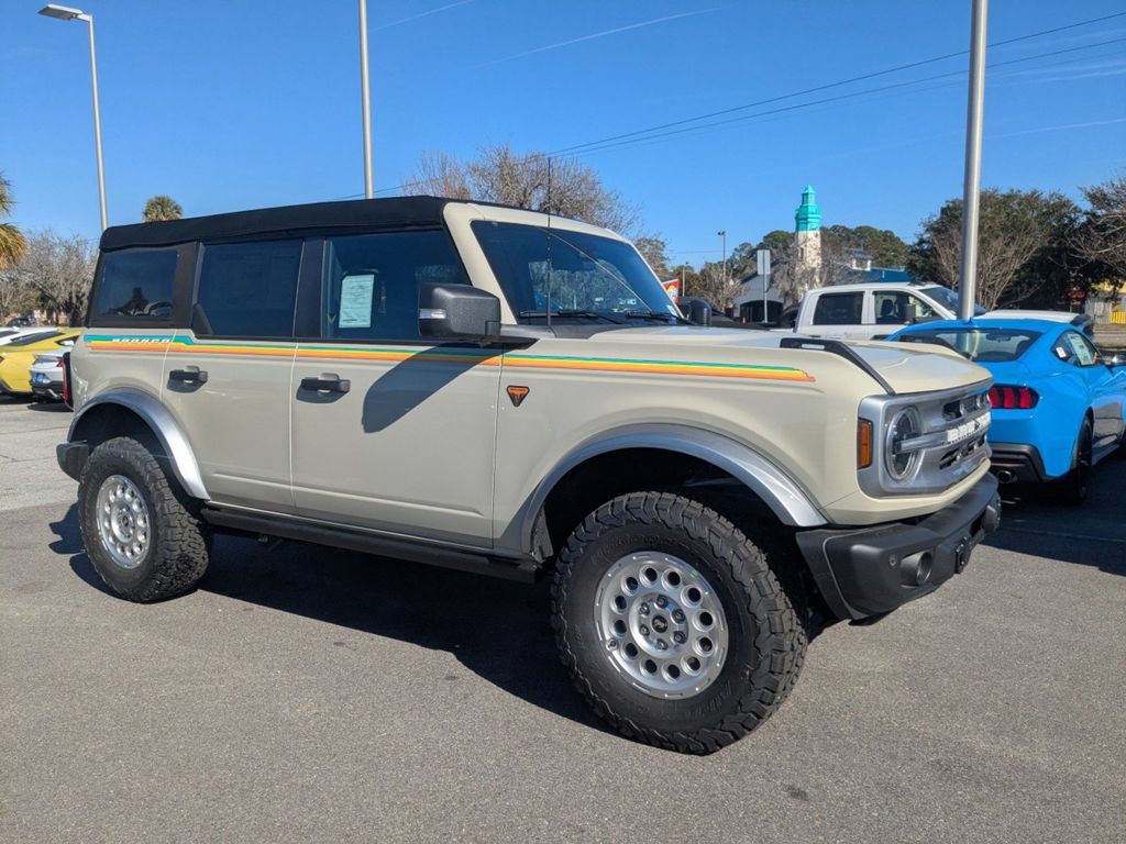 New 2025 Ford Bronco Badlands AWD/4WD image 2