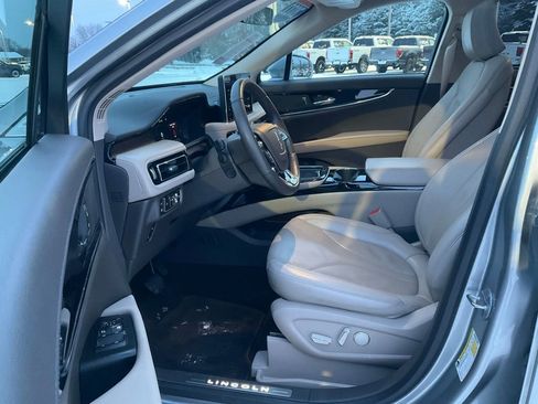 Used 2022 Lincoln Nautilus Reserve image 21