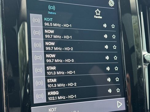 Used 2024 Volvo XC60 B5 Core image 20