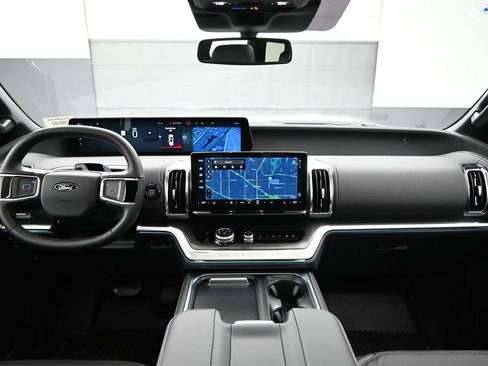New 2026 Ford Expedition Platinum AWD/4WD image 30
