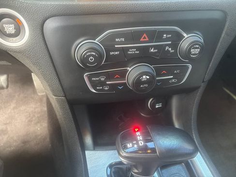 Used 2017 Dodge Charger R/T image 17
