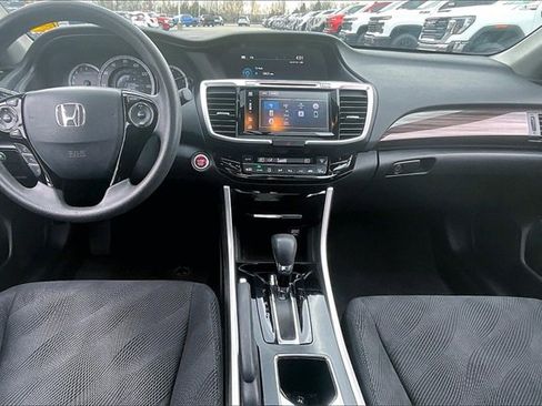 Used 2017 Honda Accord EX image 7
