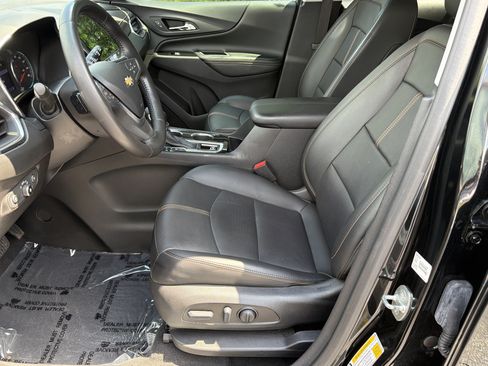 Used 2022 Chevrolet Equinox Premier FWD image 9
