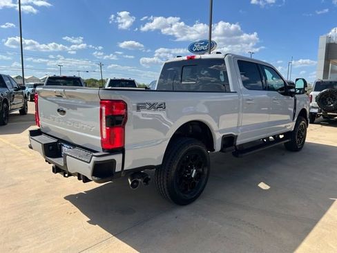 New 2026 Ford F250 Lariat w/ Black Appearance Package AWD/4WD image 7