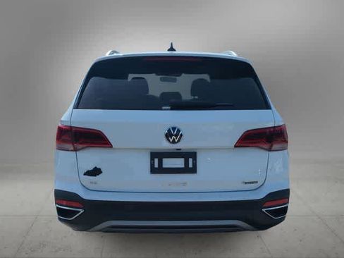 Used 2022 Volkswagen Taos SE AWD/4WD image 7