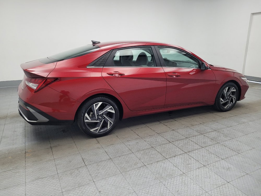 Used 2025 Hyundai Elantra Limited FWD image 10