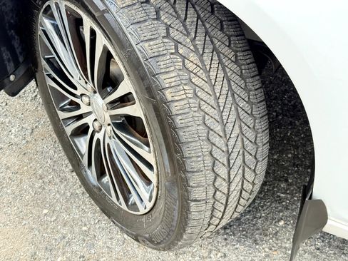 Used 2013 Chrysler 300 S image 77