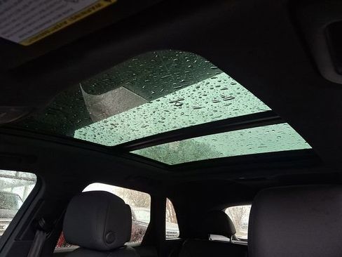 Used 2022 Audi Q3 2.0T Premium w/ Convenience Package image 17