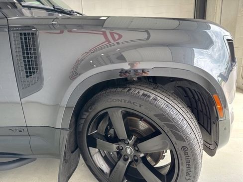 Used 2024 Land Rover Defender 90 V8 image 4