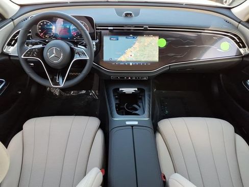 New 2026 Mercedes-Benz E 450 4MATIC Sedan image 4