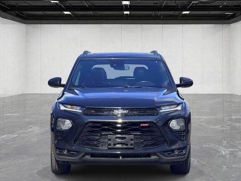 Used 2023 Chevrolet TrailBlazer RS w/ Sun and Liftgate Package AWD/4WD image 2