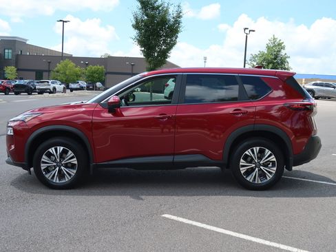Used 2022 Nissan Rogue SV AWD/4WD image 8