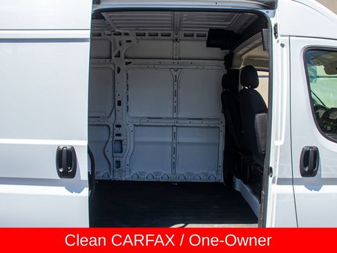 Used 2024 RAM ProMaster 2500 w/ Convenience Group FWD image 11