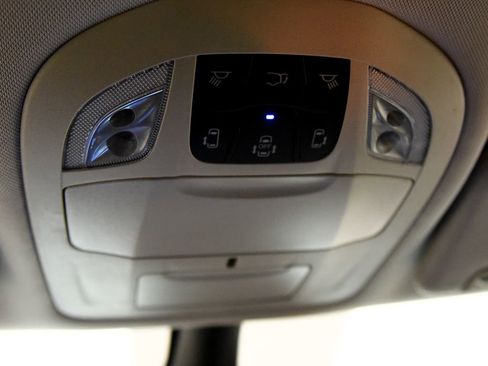 Used 2023 Chrysler Pacifica Touring-L AWD/4WD image 32
