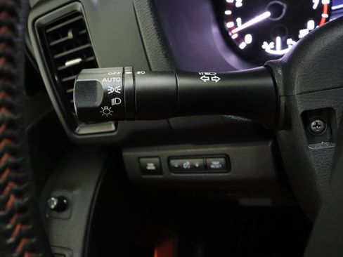 Used 2024 Nissan Frontier Pro-X RWD image 25