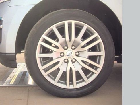 Used 2024 Ford Expedition Limited image 21