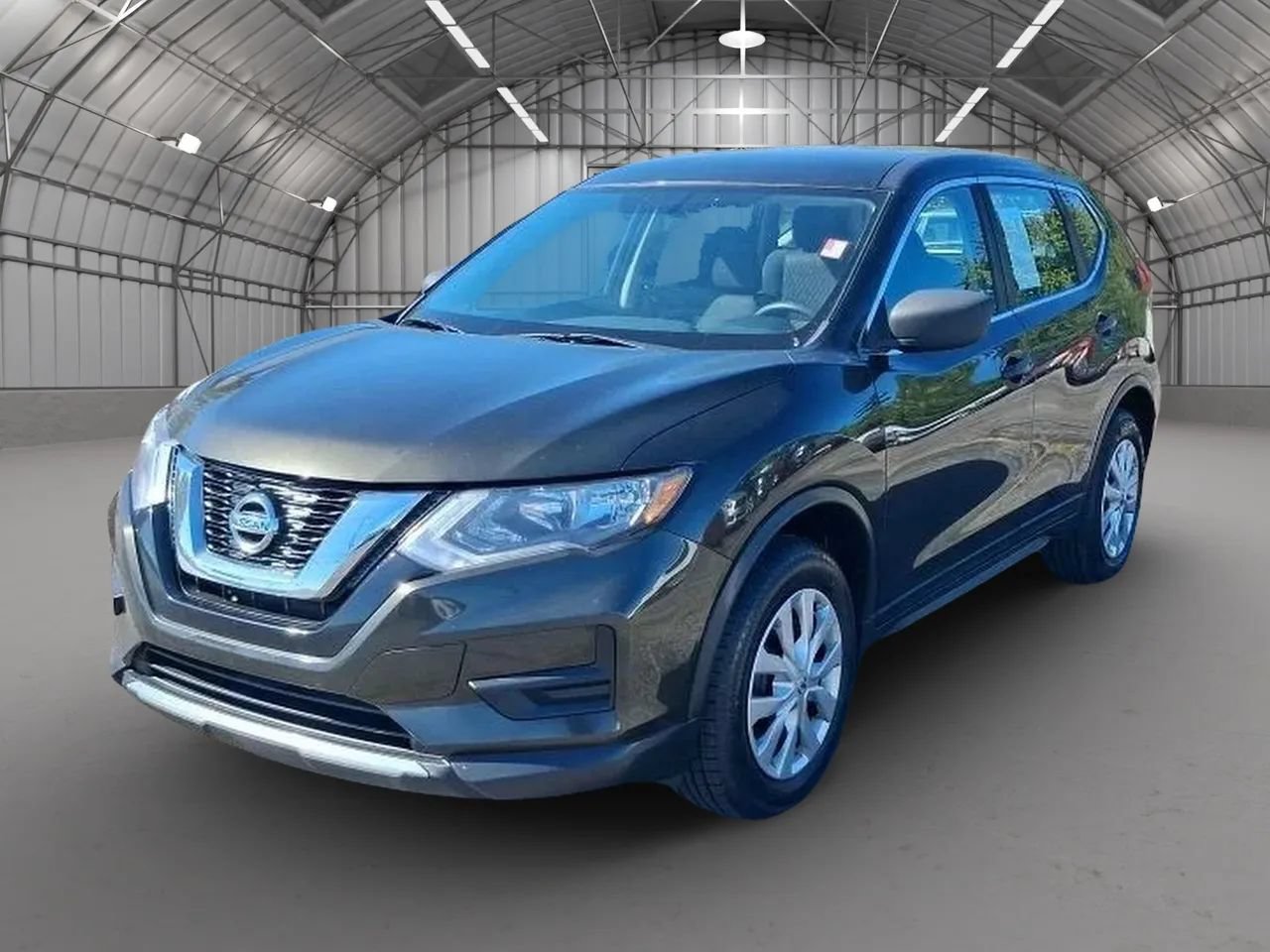 Used 2017 Nissan Rogue S AWD/4WD image 2